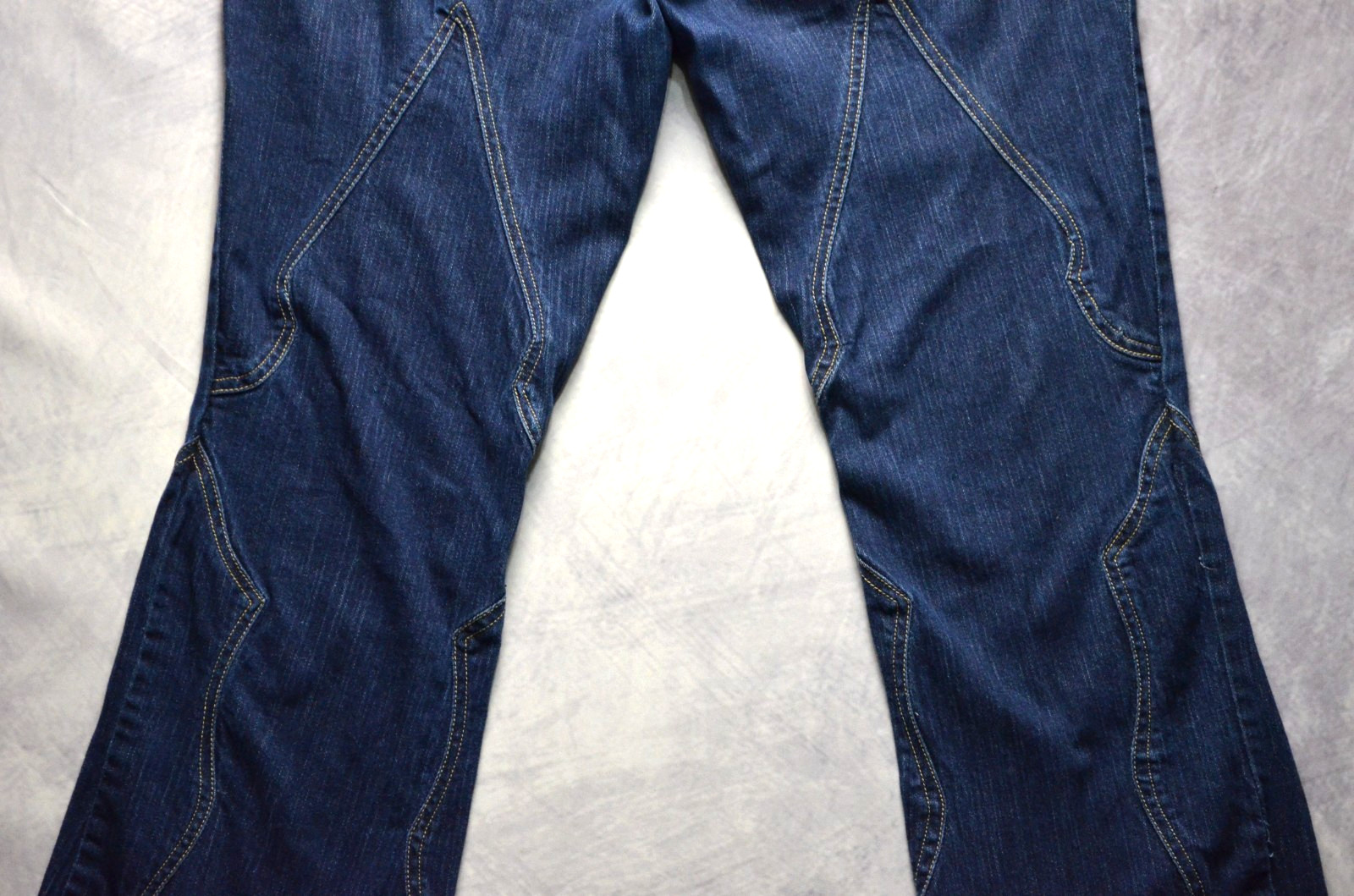 INSANE Bogdenoff LA Bell Bottom Flare Jeans Blue Size 32 Paneled Vintage Y2K