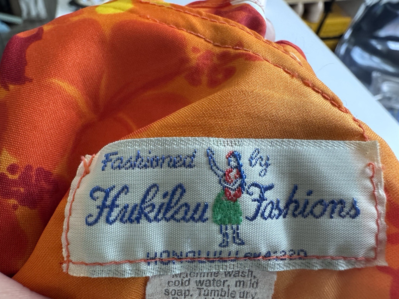 Vintage 70s Hukilau Paradise Hibiscus Floral Red Orange Ruffle Hawaiian Dress