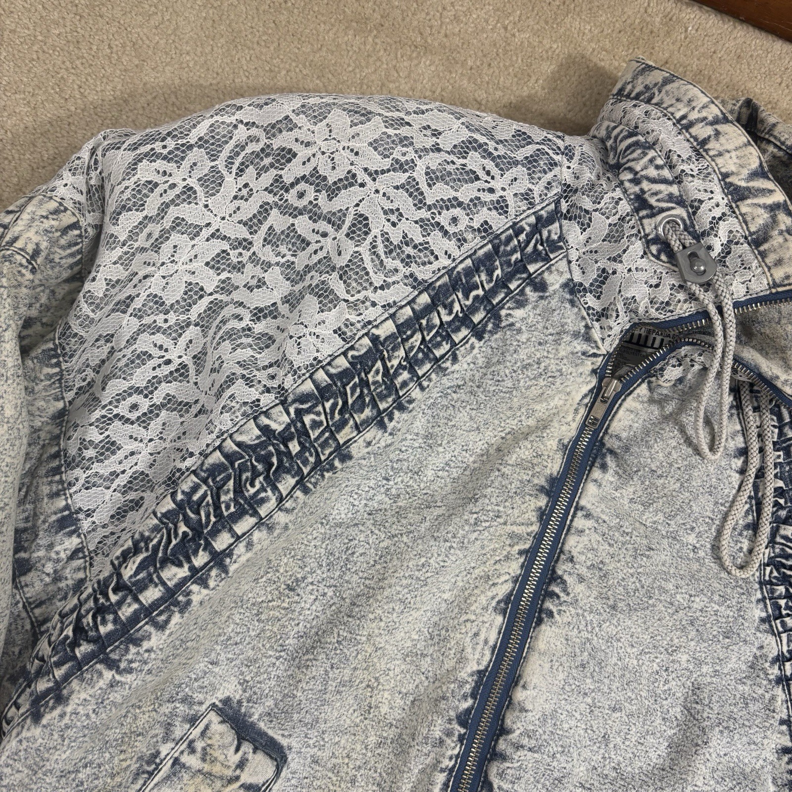 Vintage Original 80s East West Acid Wash Denim L Puffer Jacket Small Floral Lace