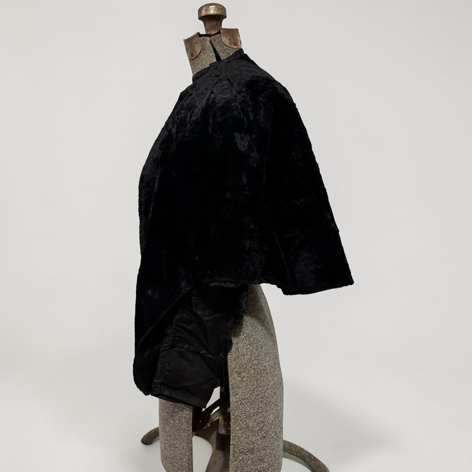Antique 19thC Victorian Mourning Blouse Bodice Velvet Capelet Funeral Clothing