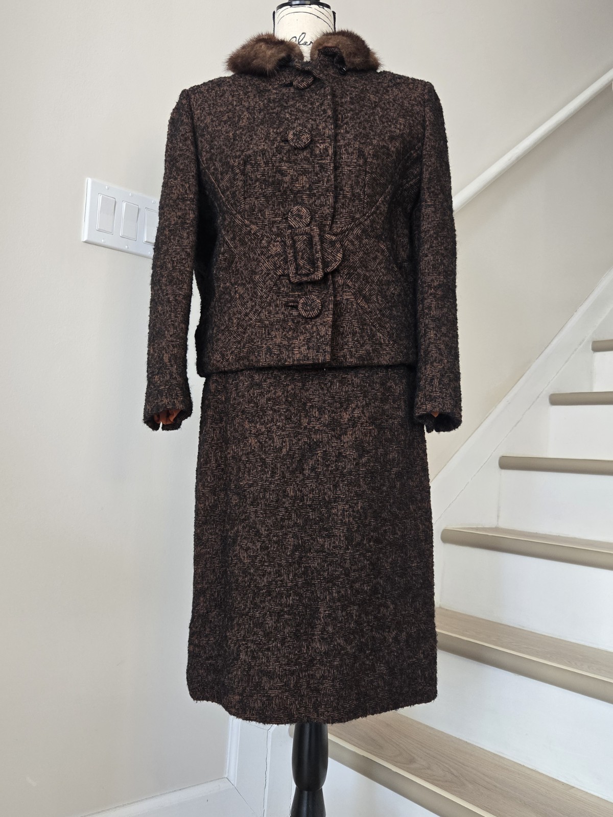 Teed Suit Dark Brown Flecked Wool Jacket With Mink Collar & Pencil Skirt 1960&rsquo;s