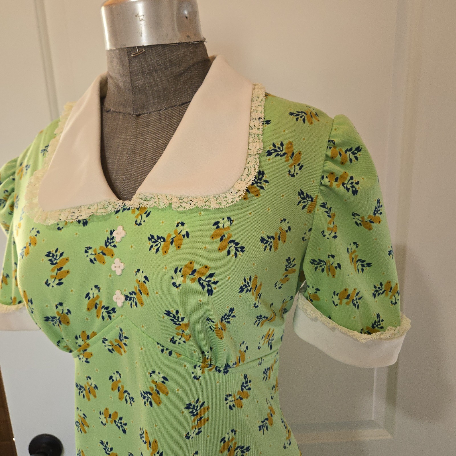 Vintage 70s Floral Bird Collared Maxi Dress, SIZE M, See Description