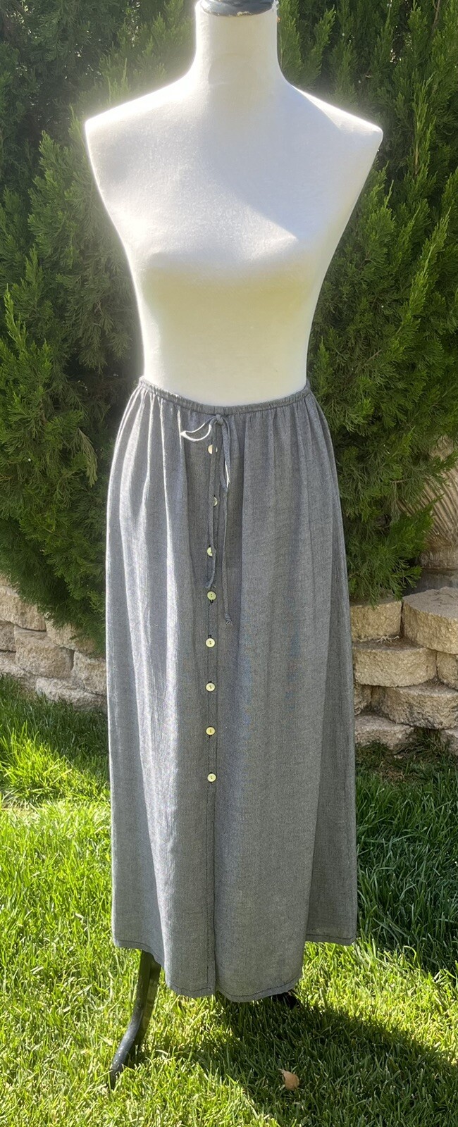 Skirt Black Size:Large Long Clio Adjustable Waistband Drawstring Buttondown
