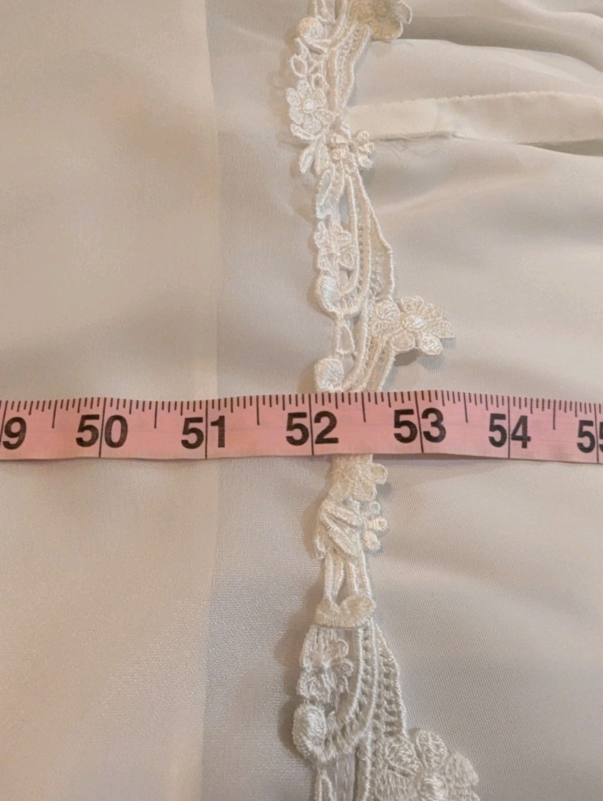 Vintage 1970s Unbranded White Wedding Dress Lace Pearl Train Applique Longsleeve
