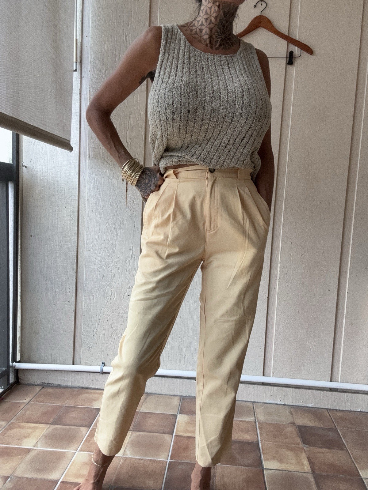 Petite Sophisticate Yellow Trousers Women’s Fit 0/24 Pleated Dress Capri Pants