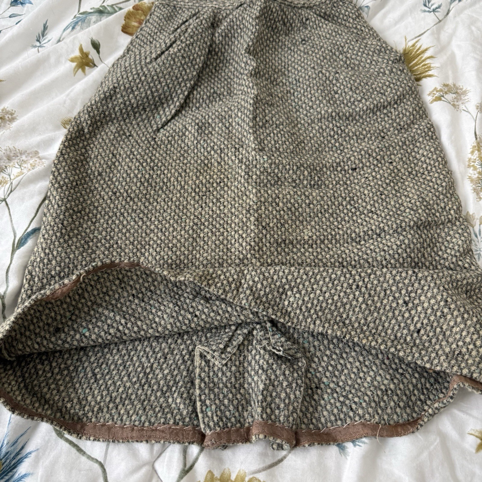 Vintage Handmade Tweed Wool Blend A-Line Skirt XS 22-23 Waist GEM Zip 60s 70s