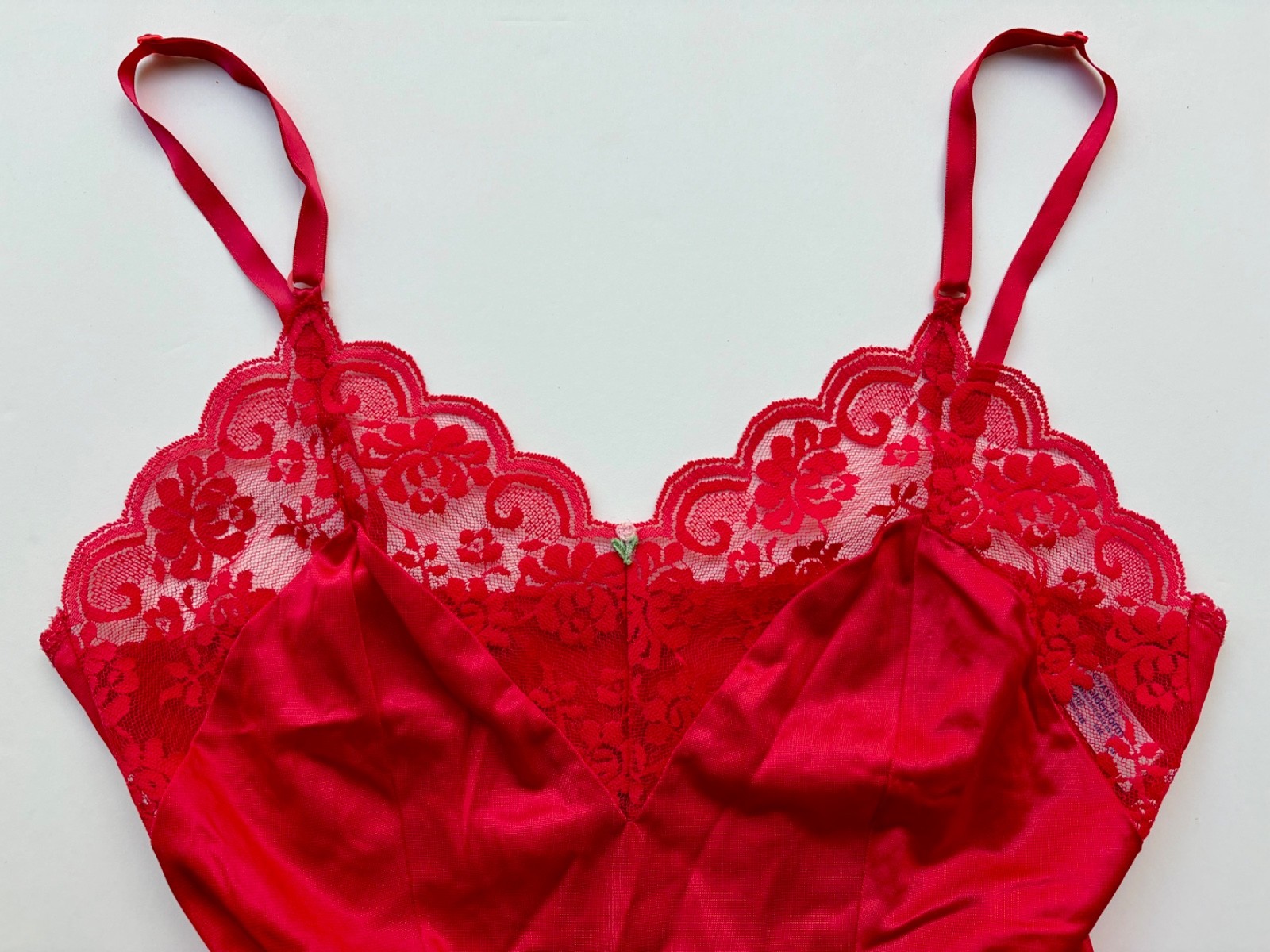 VTG Maidenform Chantilly Bodysuit Lingerie Glossy RED Nylon Lace Sz 34 USA Union