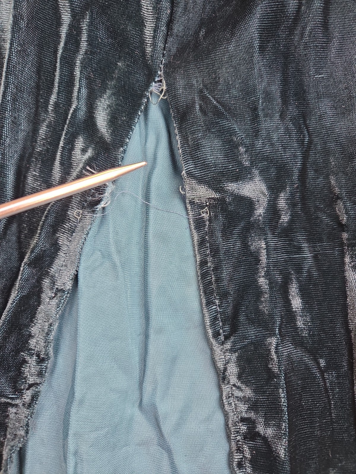 Vintage 1980s Green Velvet Formal Dress Prom Rhinestone Size 13/14 Goth Dark