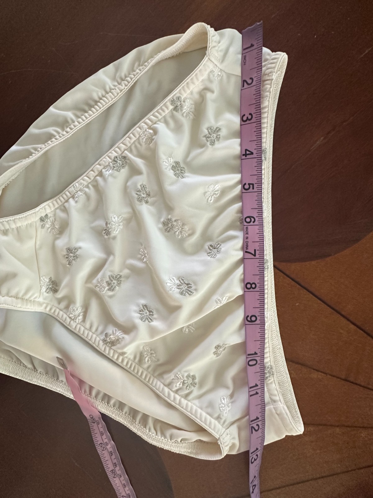 Collectible L Warner&rsquo;s Flower Charms bottoms matching braziers lingerie set