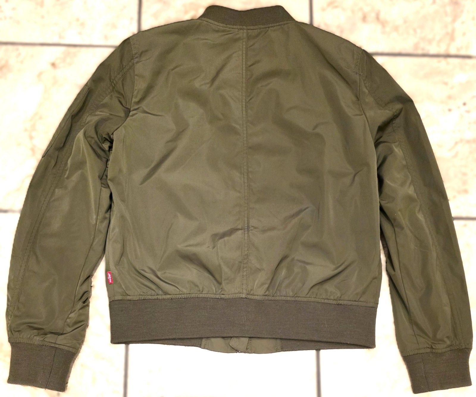 NWOT LEVI&rsquo;S Lightweight Bomber Utility Jacket Olive Green Size Small