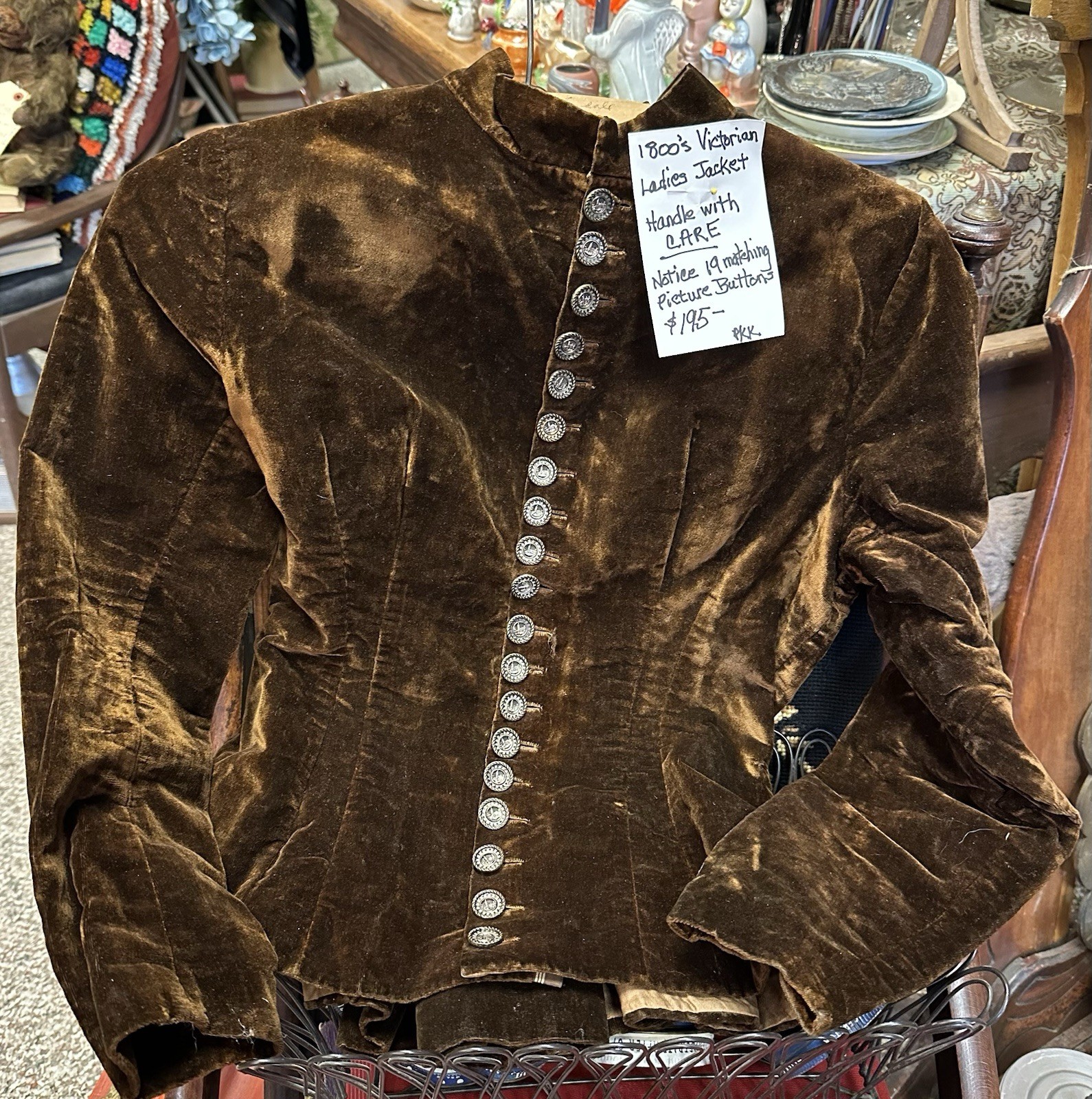 1800 Victorian Ladies Jacket With Picture Buttons ￼