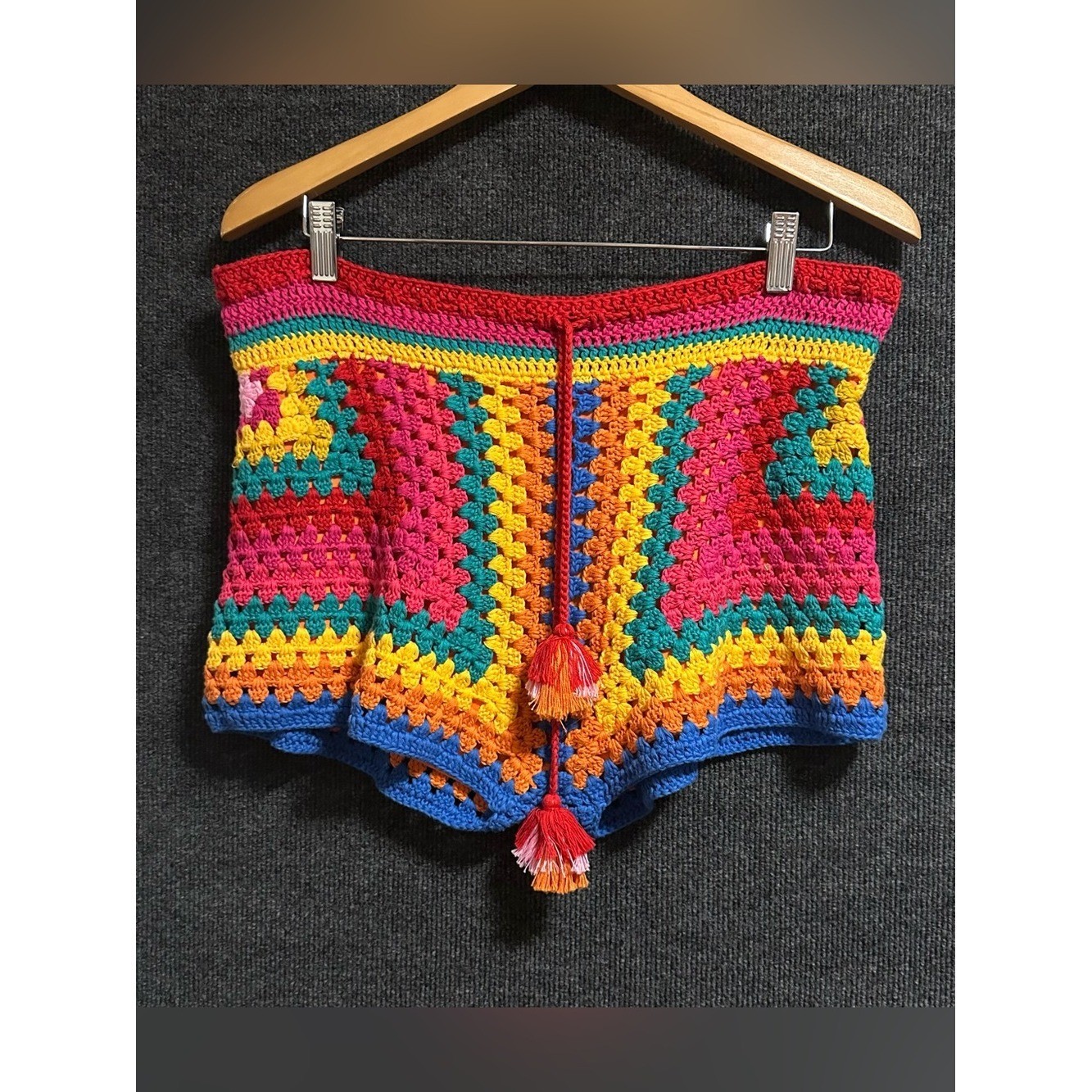NWT Farm Rio Striped Scarf Crochet Shorts. Size M