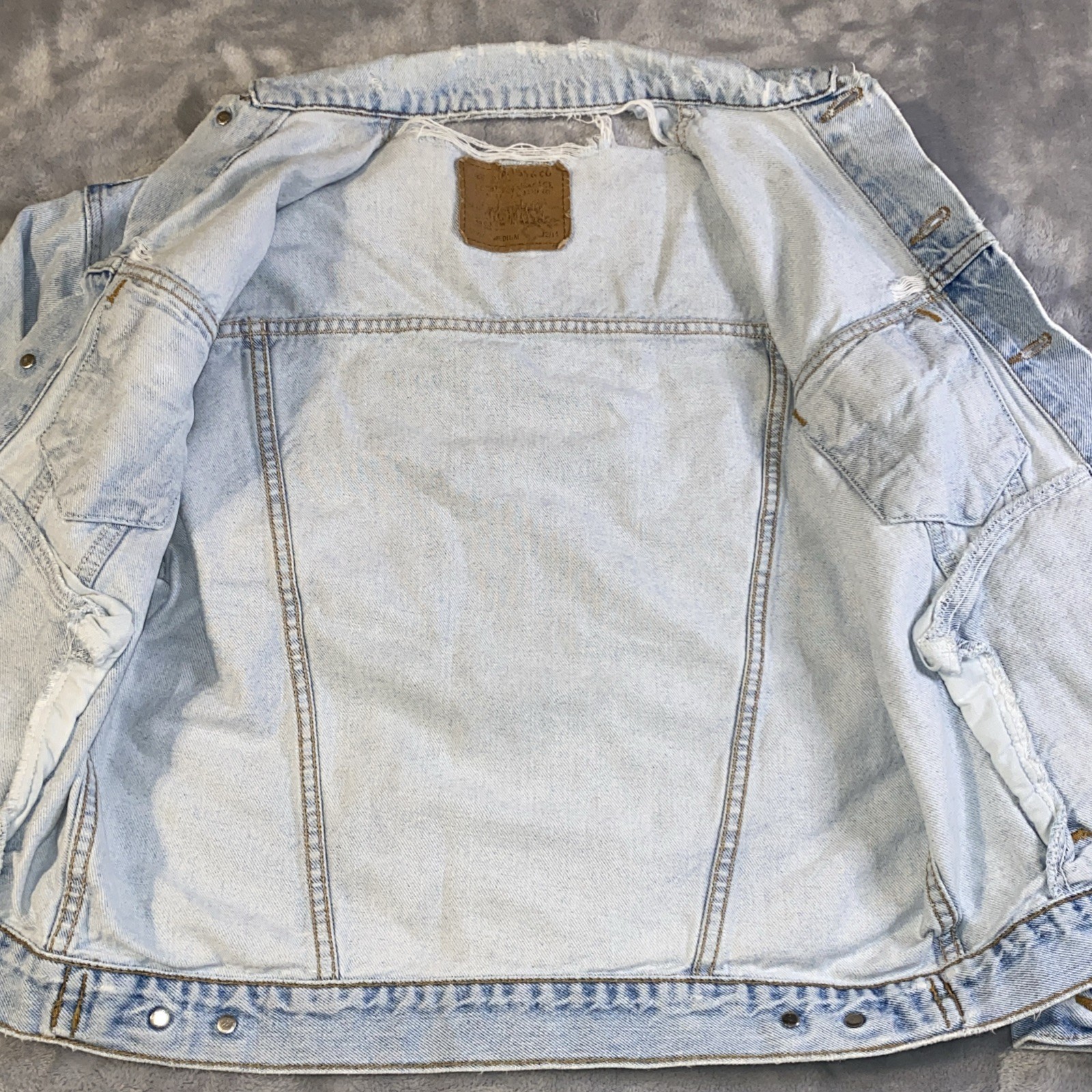 VTG Levis Orange Tab Trucker Jean Jacket 90’s Medium 12/14 Destroyed 57507 USA