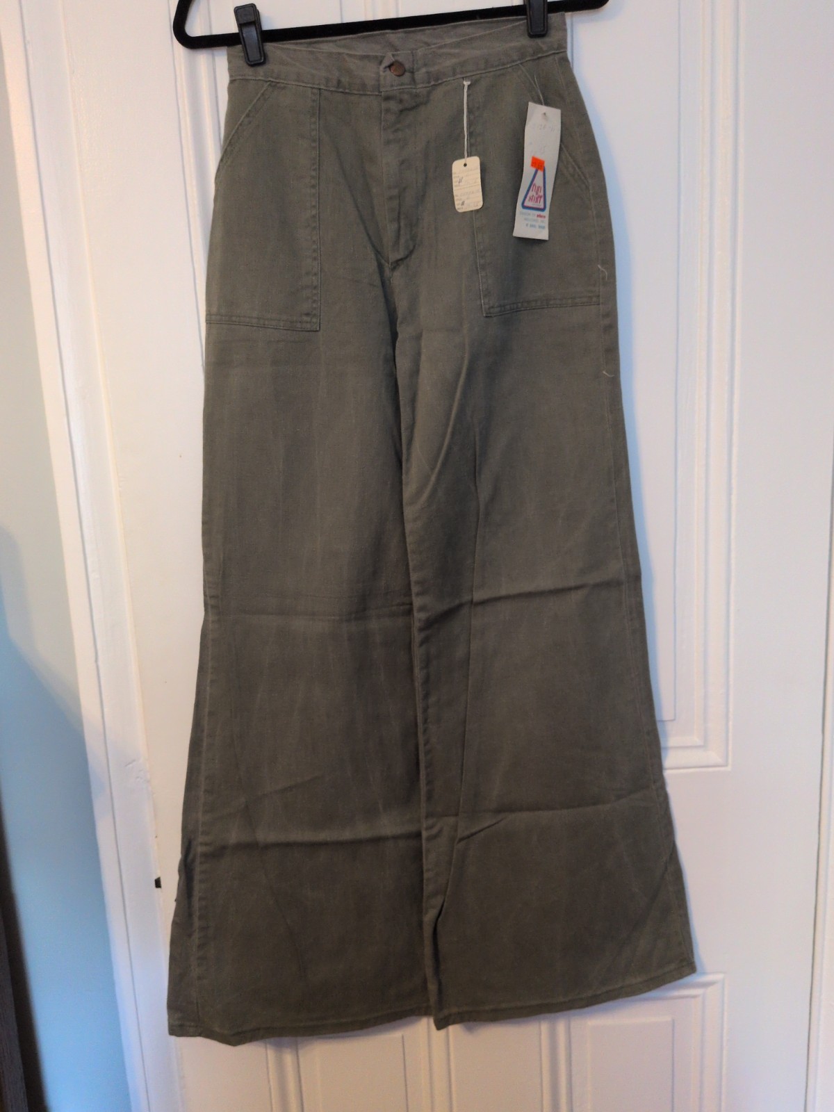 Vintage Deadstock NWT Fun Stuff Olive Denim Bell Bottoms Women&rsquo;s Size 11, 1970s