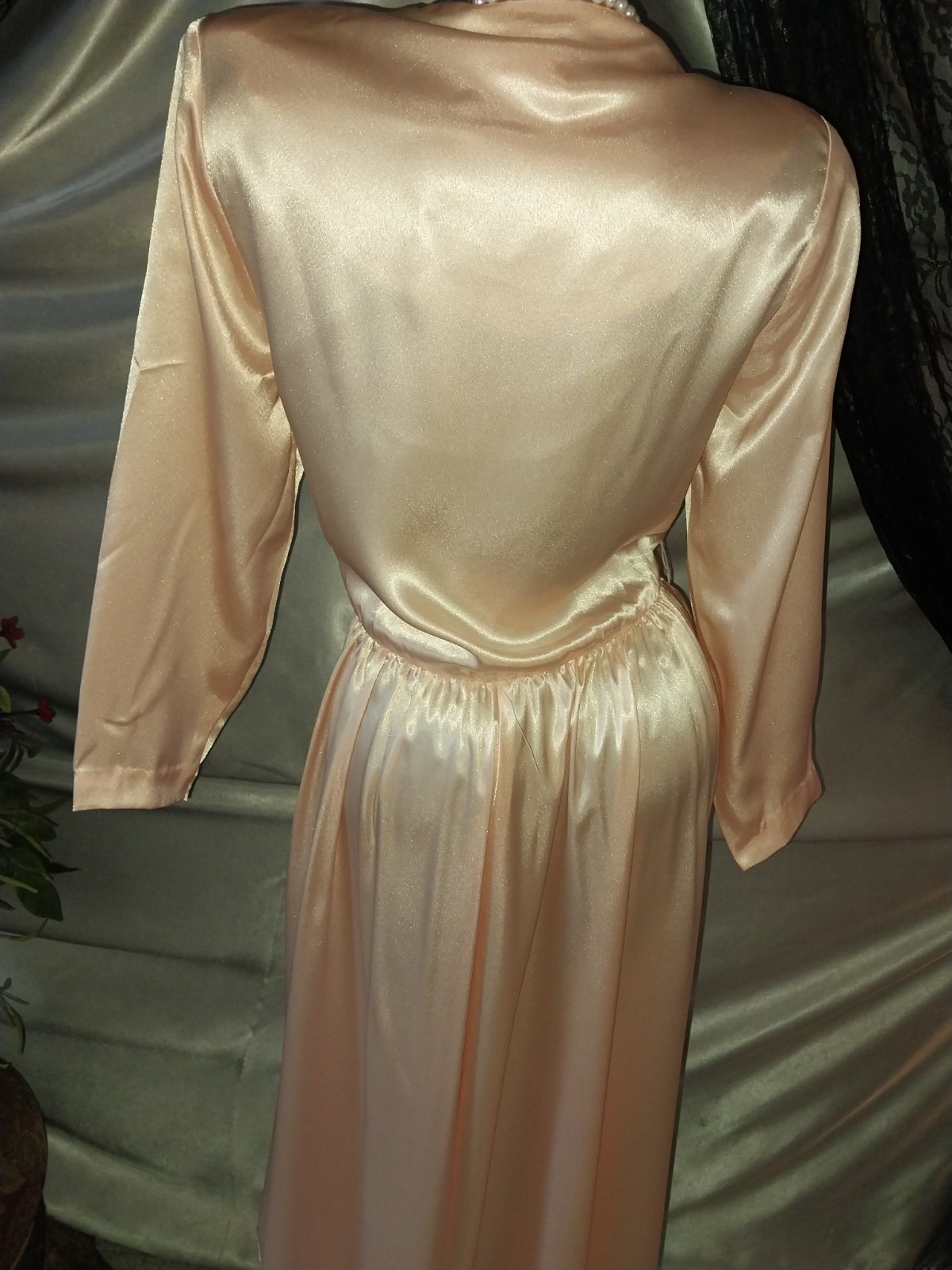 Vtg SATIN IMPORTED PEACH PINK COWL CASCADE 350&Prime; GRAND SWEEP FLARE MAXI DRESS L42