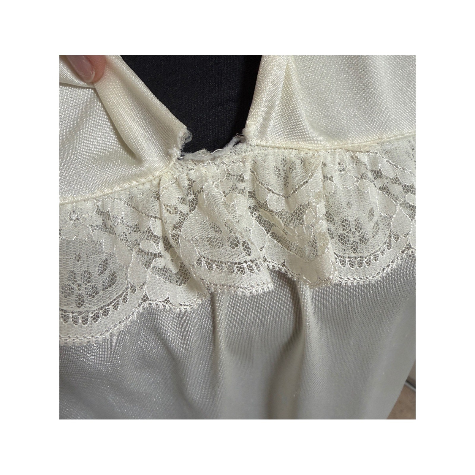 Vintage Alberti Cream Nylon Nightgown Blue Floral Embroidery Lace Trim Midi L