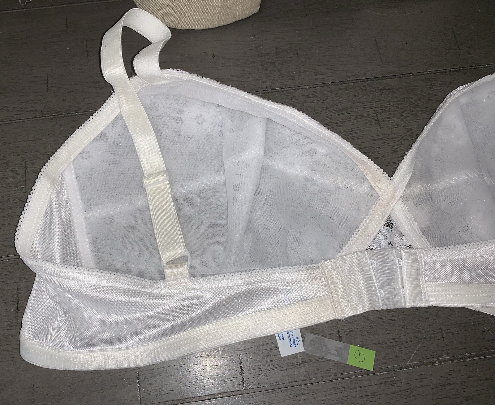 A8 NOS 1722 WALMART SIMPLY BASIC 42C CLASSIC WHITE MODEST PROMO BRA GRANNY LACE