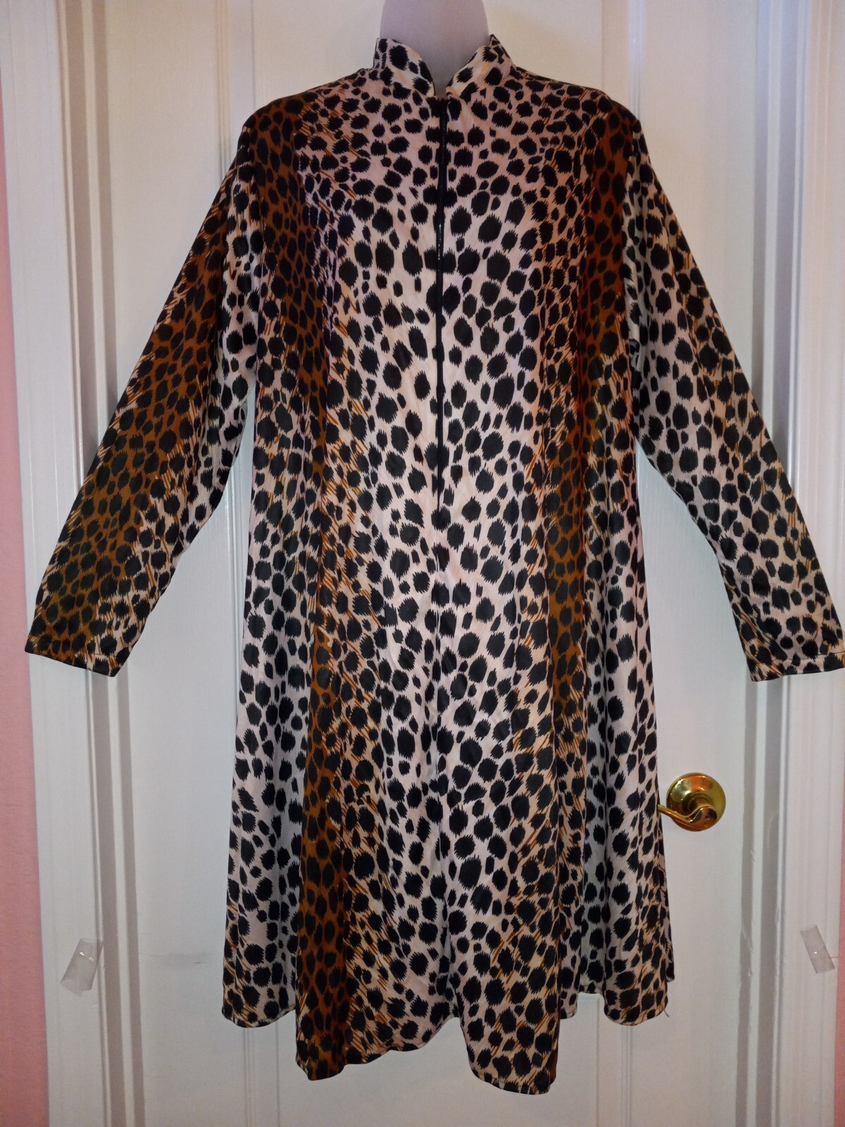 Vintage 70s Ms Chevious Leopard Silky Nylon Muumuu Caftan Nightgown Lingerie L