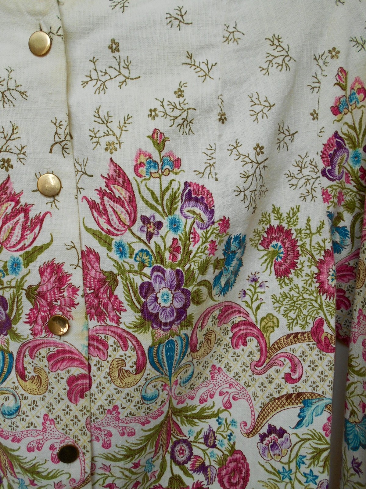 FLORAL LINEN BUTTON DOWN CREAM BLOUSE /JACKET~C: 1960&rsquo;S -A CLASSIC byALADDIN