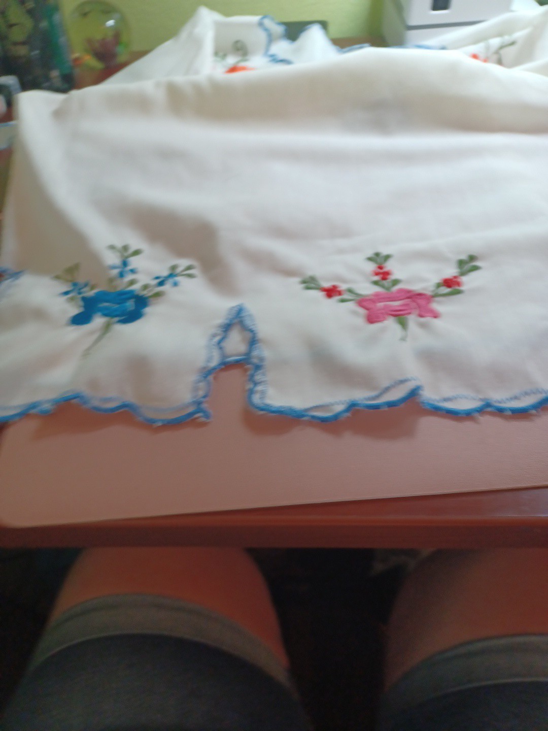 Sweet Vintage Embroidered Lightweight Mexican Style Top