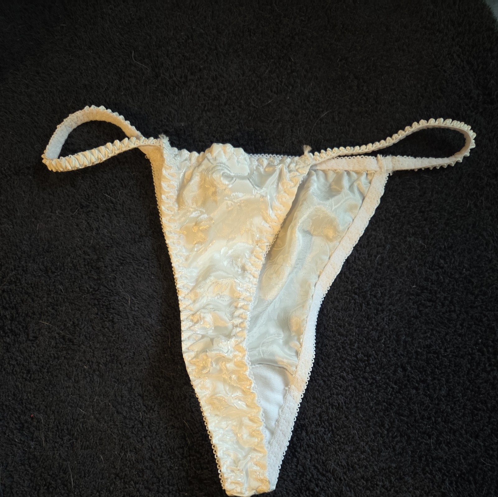 New Vintage Gemini Intimates White Shiny Soft Nylon Lycra Thong Panty Medium 6
