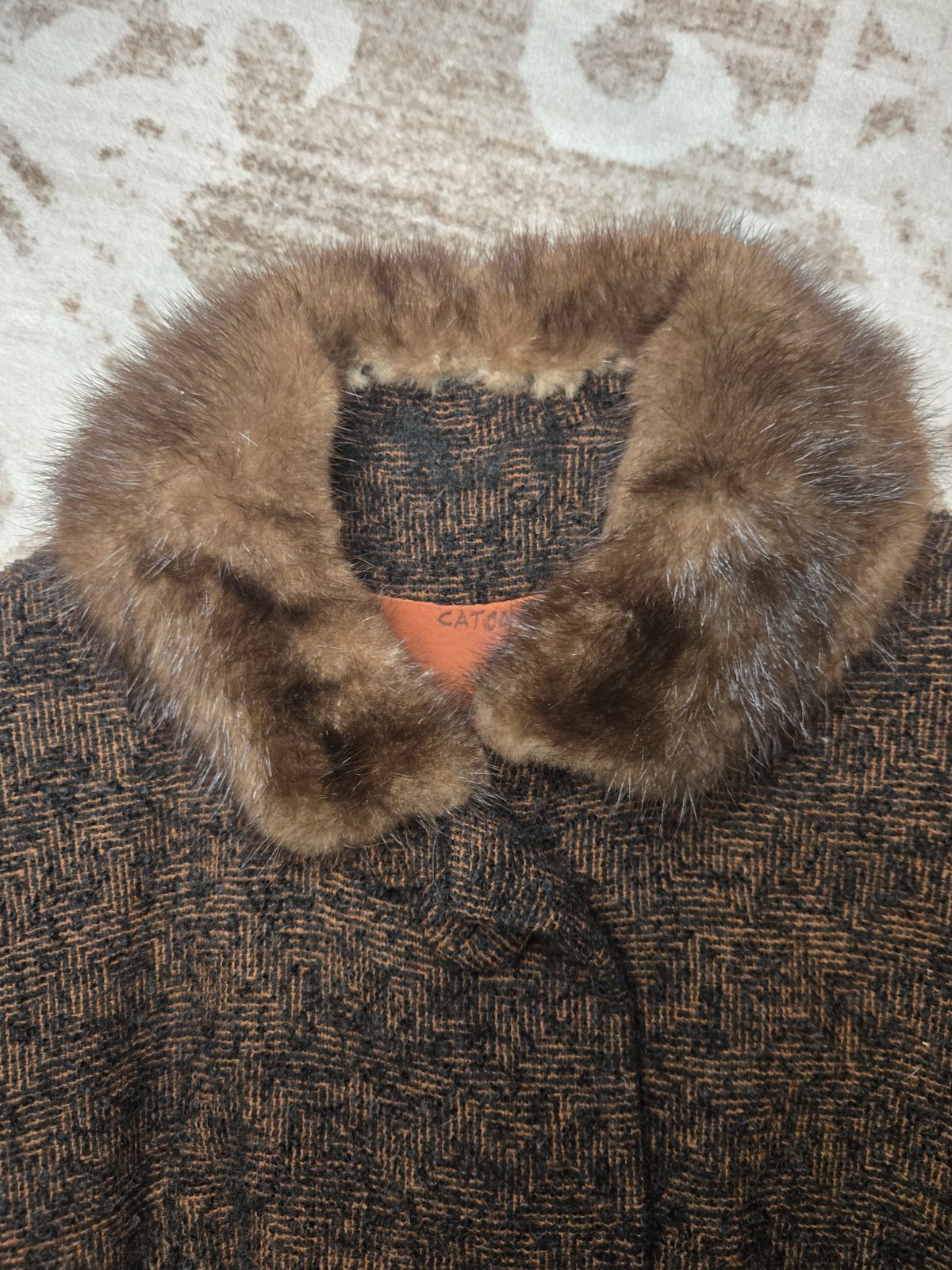 Teed Suit Dark Brown Flecked Wool Jacket With Mink Collar & Pencil Skirt 1960&rsquo;s