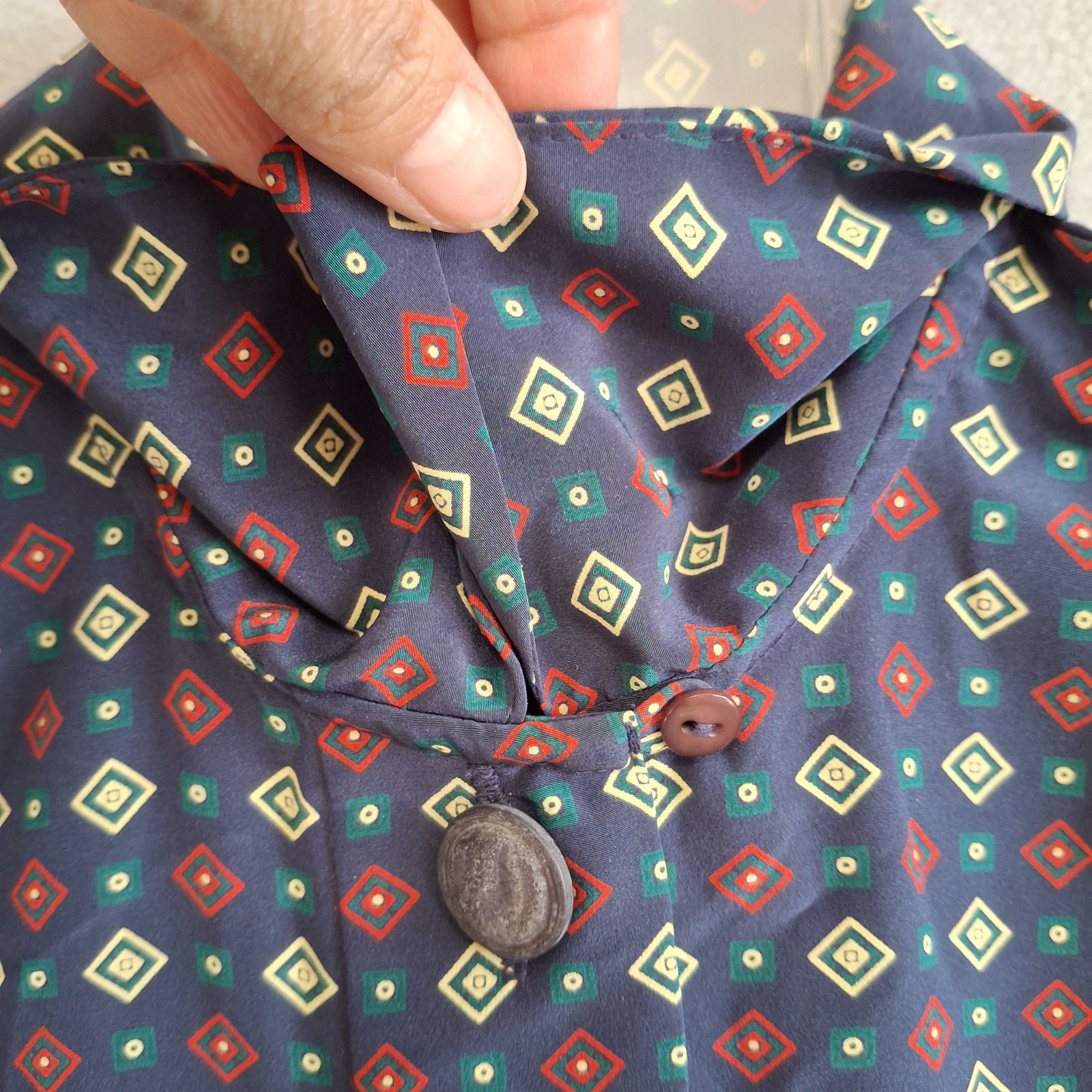 Pendleton Size 8 Blouse Vintage Button Accent Collar Blue Geometric Made In USA