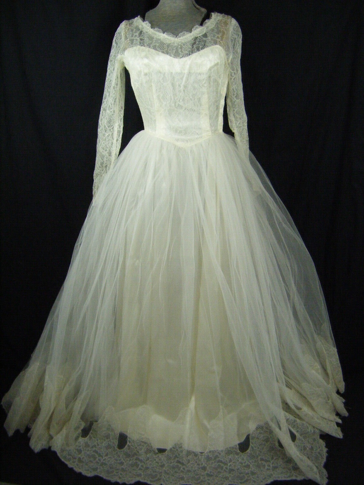 Dated 1955 Vtg Ivory Lace Net Illusion Full Tulle Wedding Dress-Bust 36/2XS