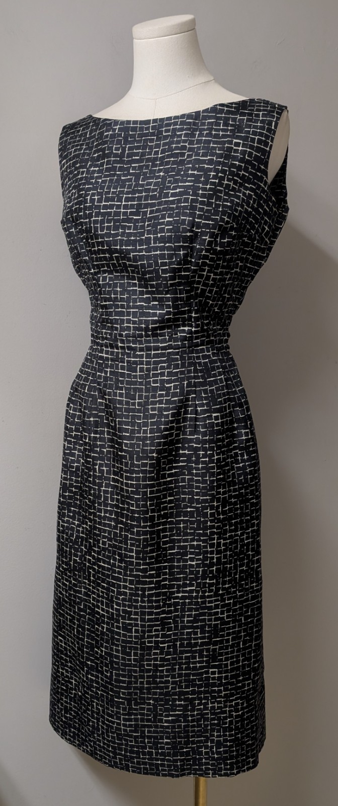 Vintage 50&rsquo;s Bombshell Geometric Pencil Wiggle Dress Metal Side Zip XS