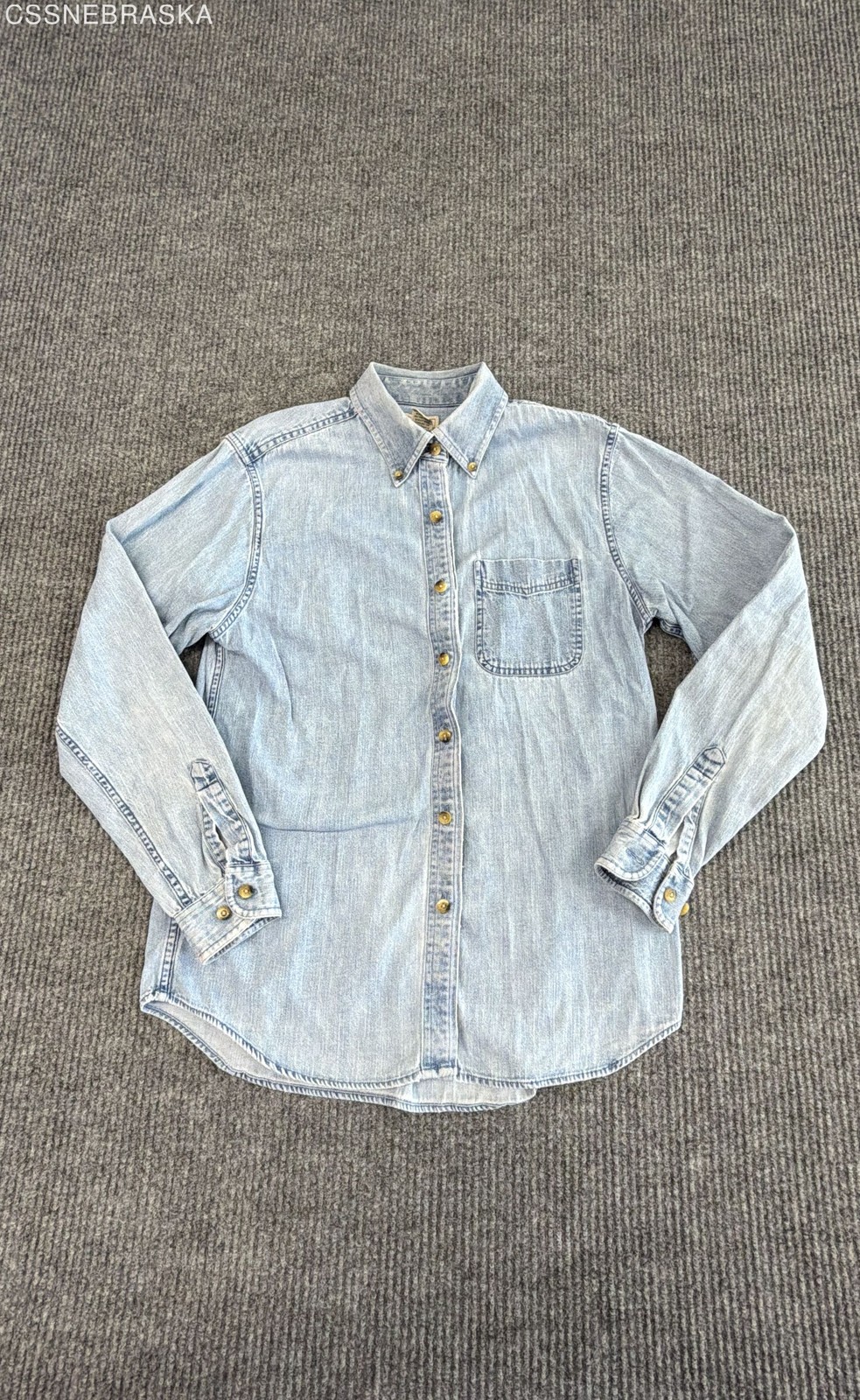Vintage 90s L.L.Bean Women&rsquo;s Light Wash Denim Button Down Shirt Sz XS Regular