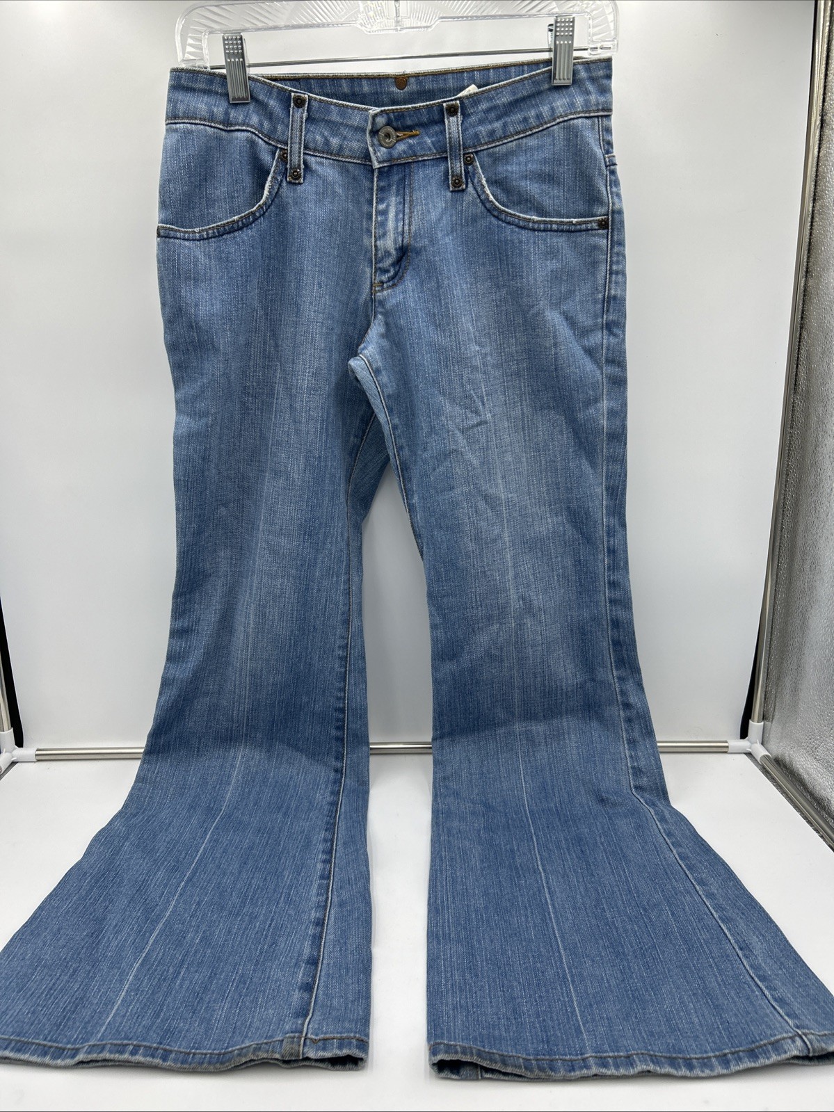 Vintage Levis Red Tab Boot Cut Jeans Women Size 27 XM Made in Macau