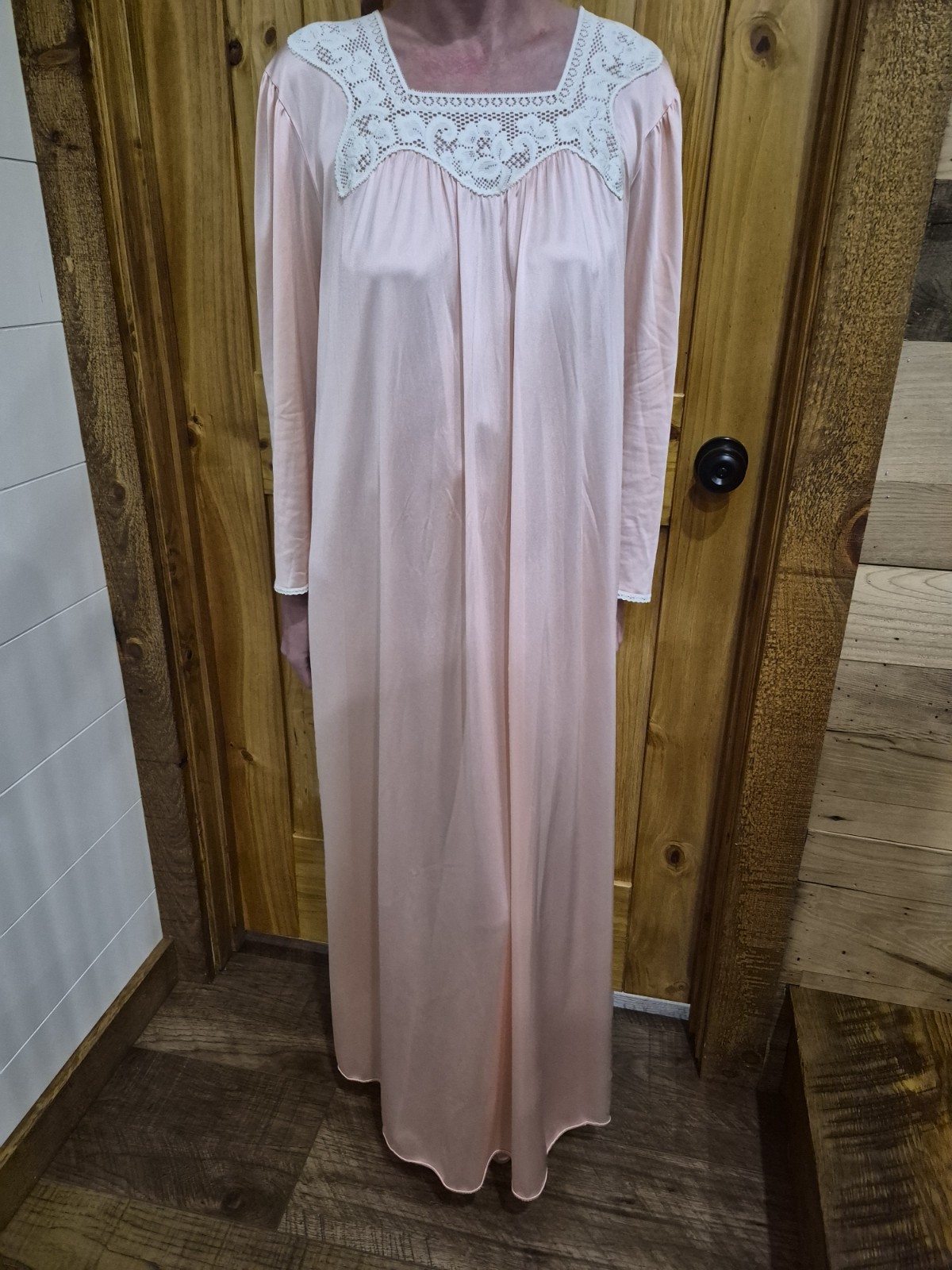 Vintage Vanity Fair 60&rsquo;s Peaches & Cream Peignoir Lingerie Set Nightgown & Robe