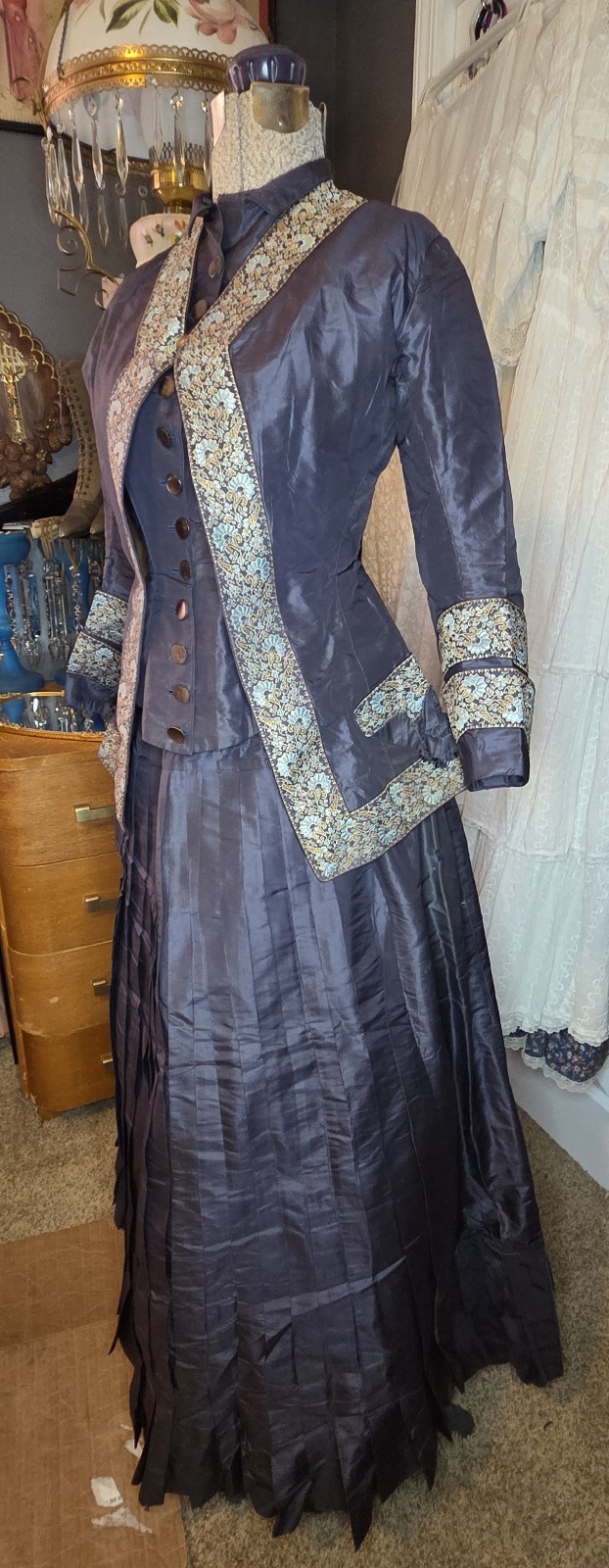 Lavender 1860s Victorian Silk/Taffeta w/ Brocade Trim Afternoon Dress