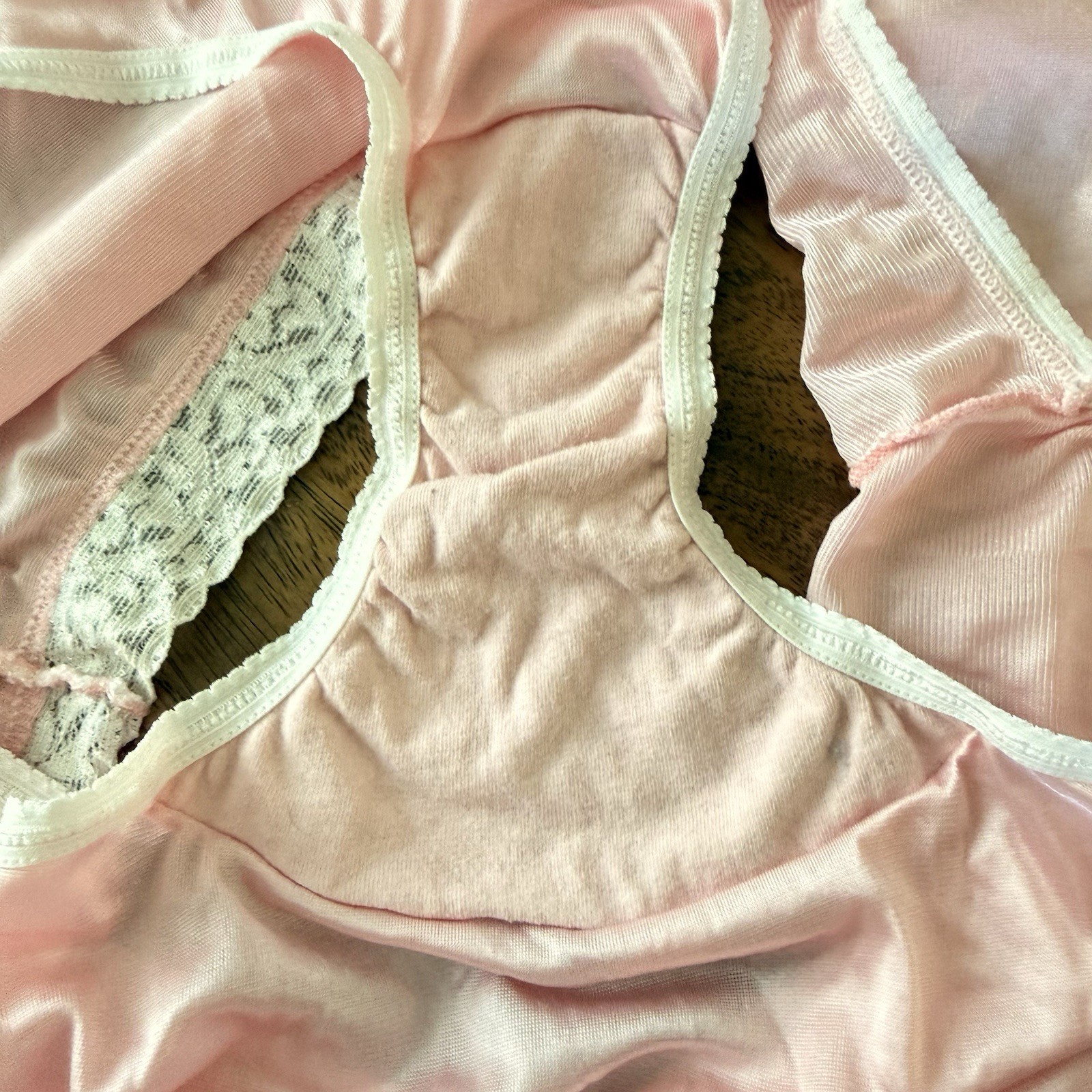 Vintage Fruit of the Loom Panties M/L 6/7 Pink Nylon Lace Mushroom Gusset Brief