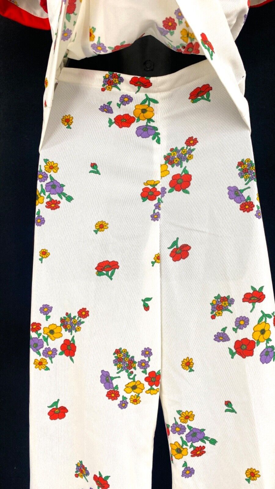 Vintage 1970s white red floral pants suit set, bellbottoms puff sleeves poppy M