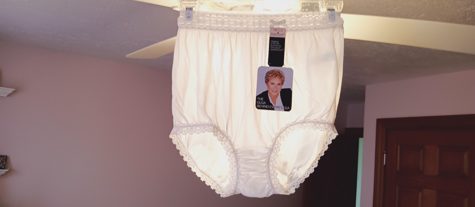 OLGA VINTAGE PANTIES sz 5 WHITE STRETCH LACE WAIST AND LEGS NWT #17-18