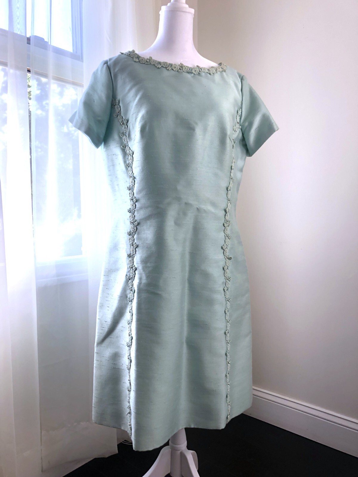 Vintage 1970s Seafoam Green Blue Short Sleeve Formal Cocktail Dress/Formal Shift