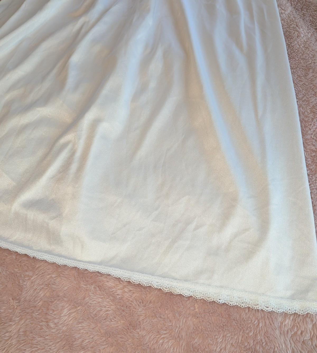 2-Women&rsquo;s Size L White Half Slips W/Slit-Vassarette