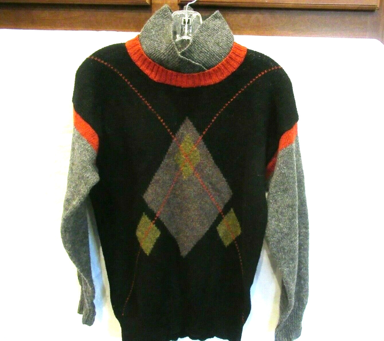 French Connection black gray and red sweater top, 40&Prime; chest, c. 1980s