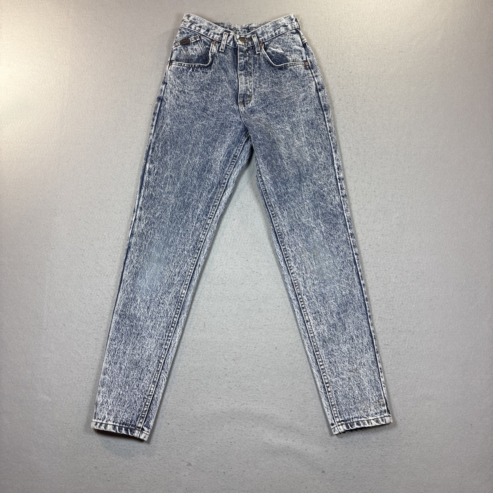 Y2K 90&rsquo;s Lee High Waisted Mom Jean Made in the USA Tapered Leg Sz 5 100% Cotton