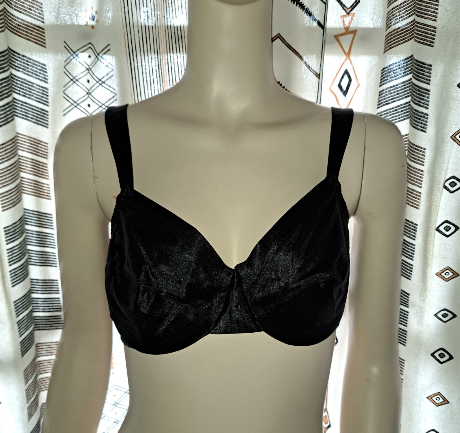 Vtg 90s Delicates Second Skin Satin Bra Black 36C Unlined Underwired Sexy Gothic