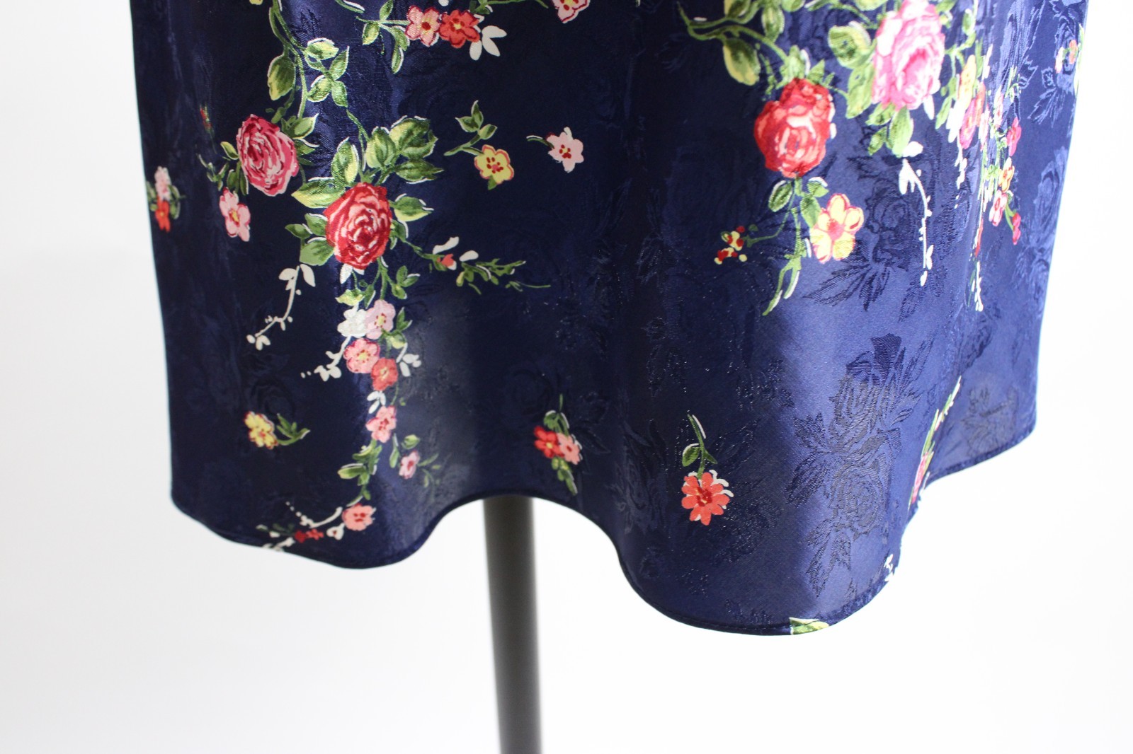 Vintage Inner Most Blue Short Nightgown – Sz M Floral Satin, Lace Trim