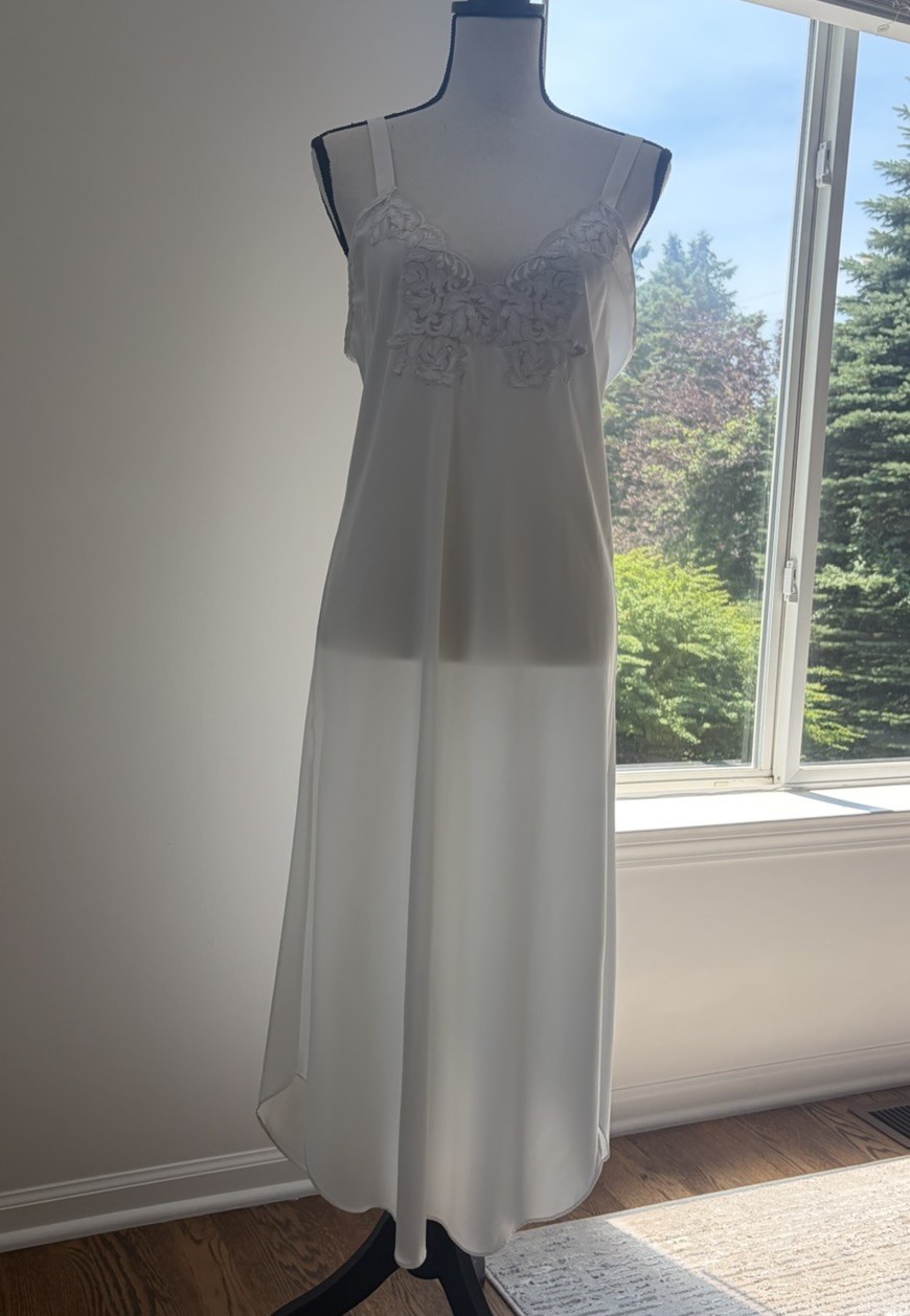 Val Mode Lingerie White Polyester Slip Nightgown M Whimsical Feminine