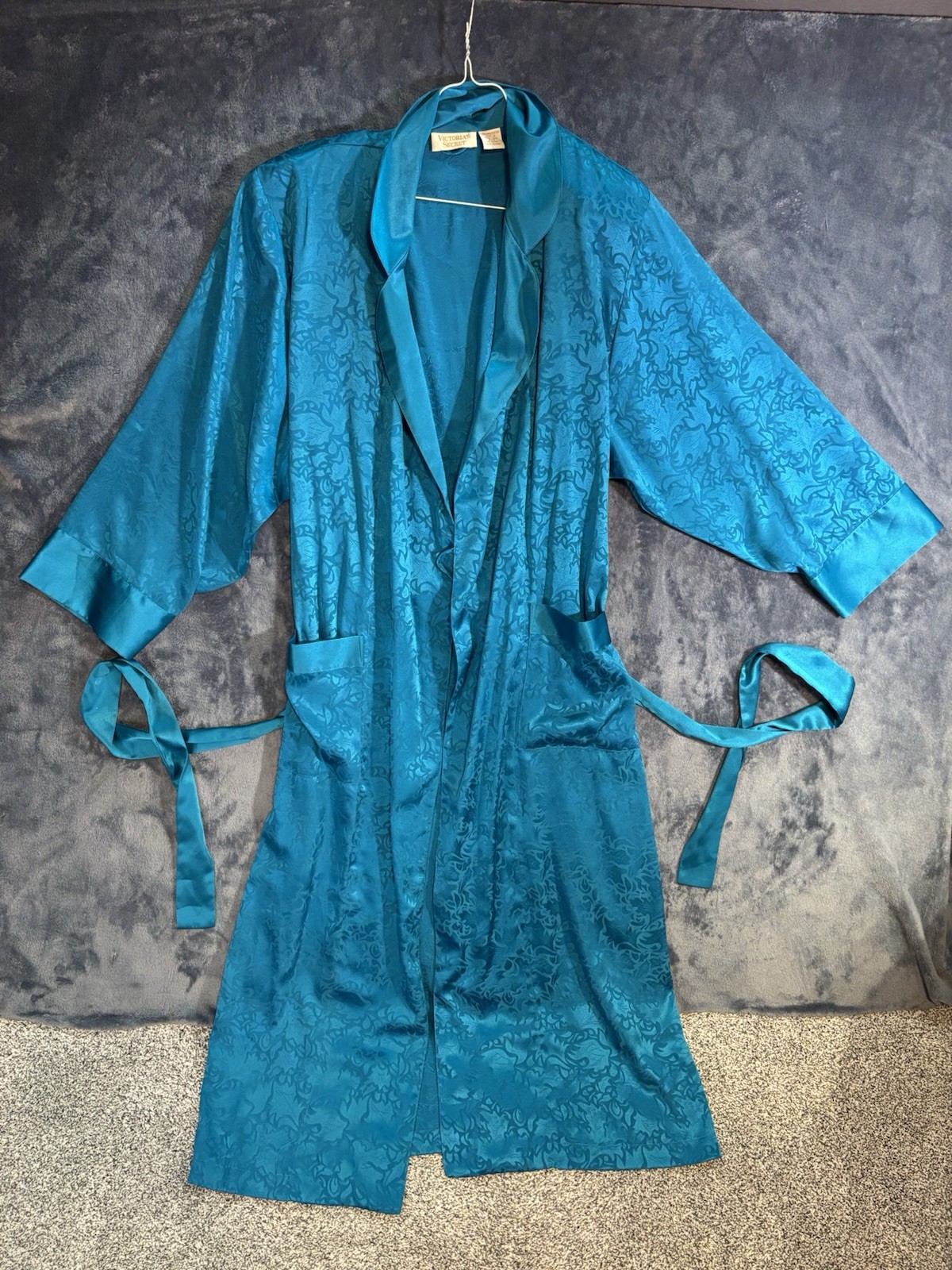 Vintage Victoria Secret’s Petite Blue Silk Robe Floral Size P/S With Belt