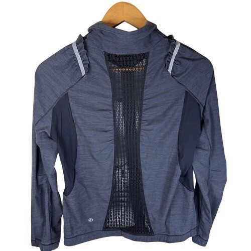 Lululemon Run Nada Black Gray Lace Full Zip Size 6 Activewear Jacket Reflective