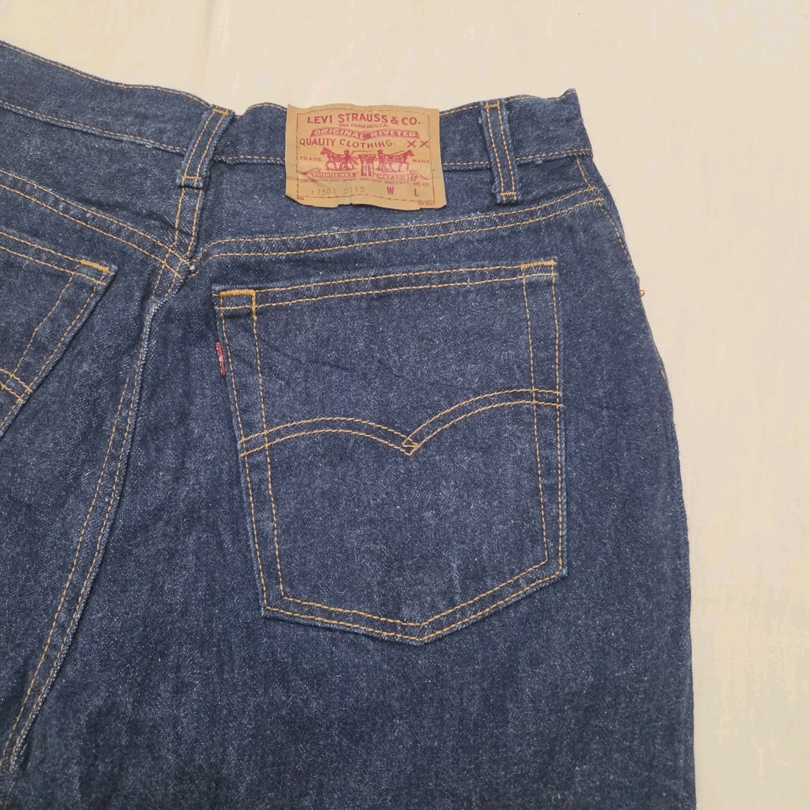 Vintage 80s/90s Levi’s 501 Button Fly Medium Wash Jeans Women’s 13 Made in USA