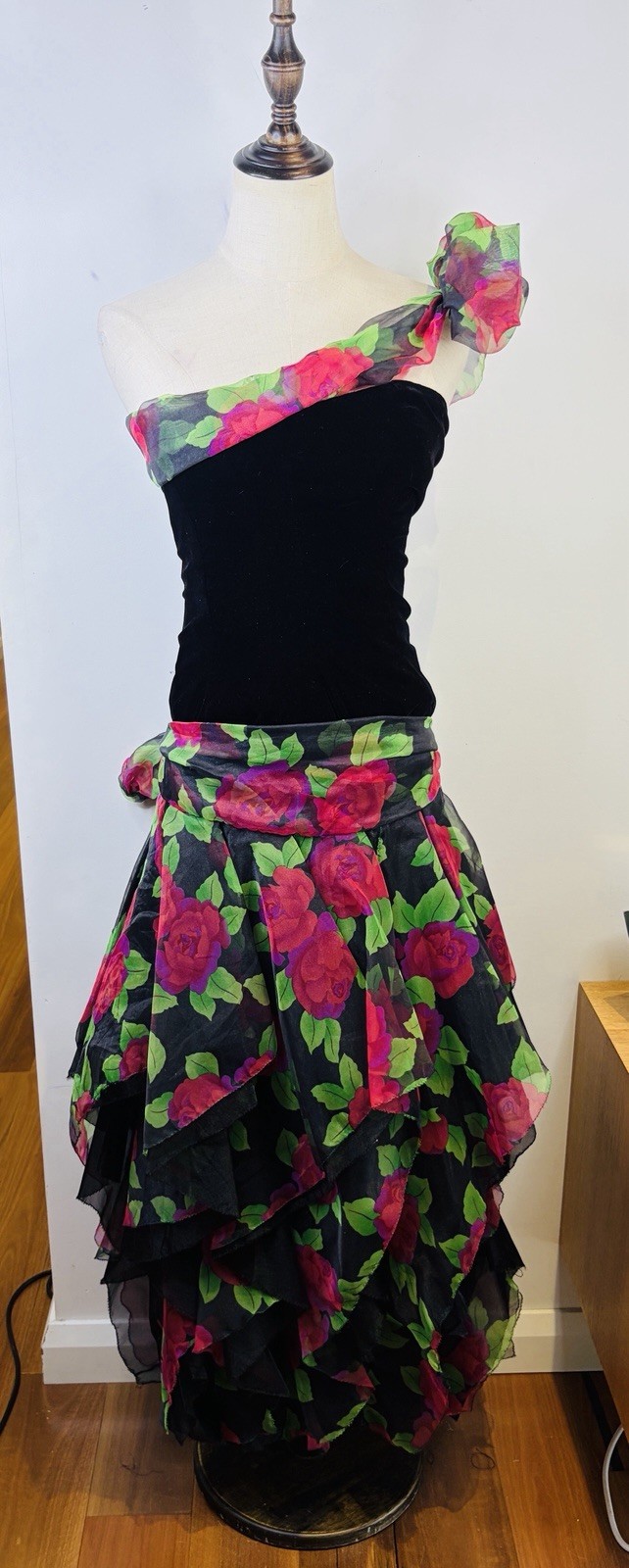 Vintage Handmade Velvet Dress Floral Layers Size 6-8 One Sleeve Full Skirt Retro