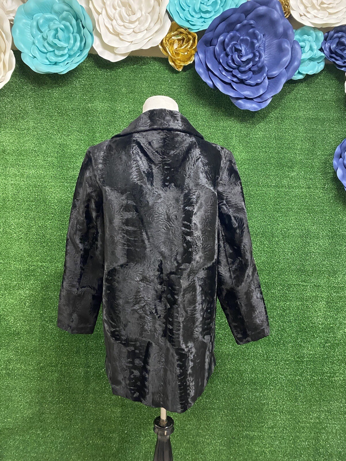 Neiman Marcus vintage black broadtale by Lou Nierenberg fits like a medium large