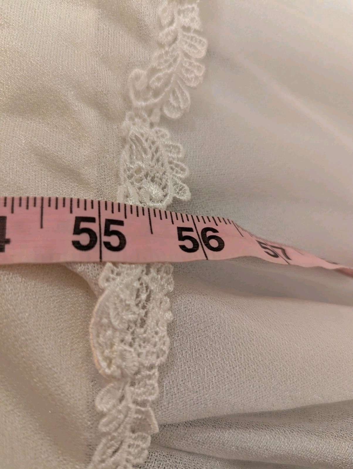 Vintage 1970s Unbranded Off White Wedding Dress Lace Applique Pearl Long Sleeve
