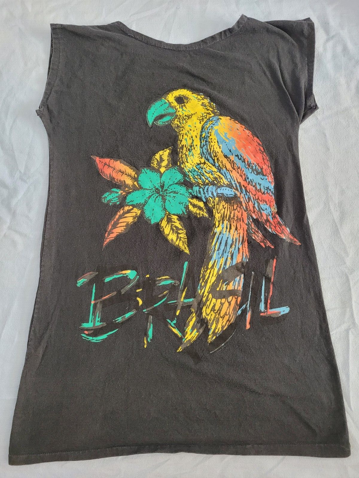 VTG Brasil Parrot Beach T Shirt One Size Black Colorful Sleeveless Single Stitch